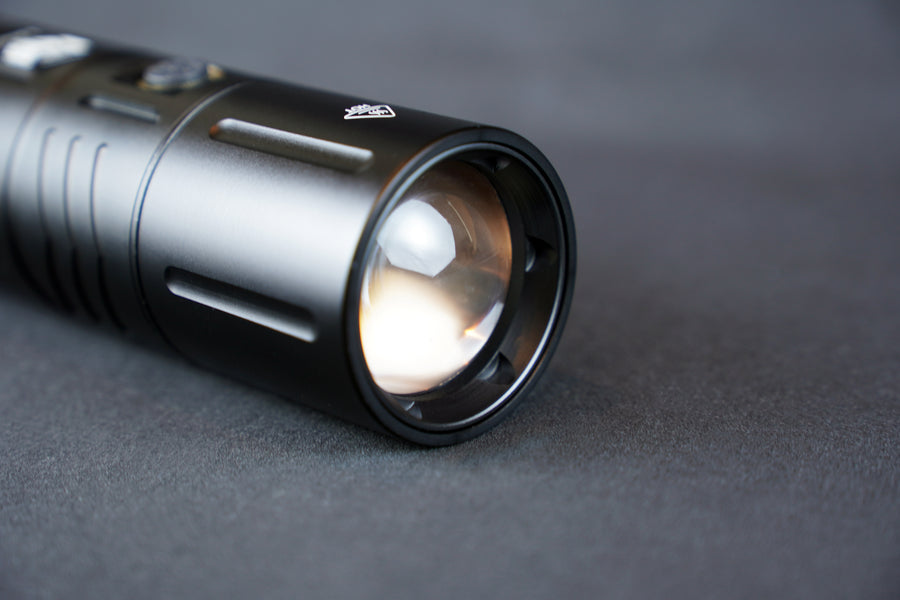 LR500 High-Output Zoom Light / Powerbank
