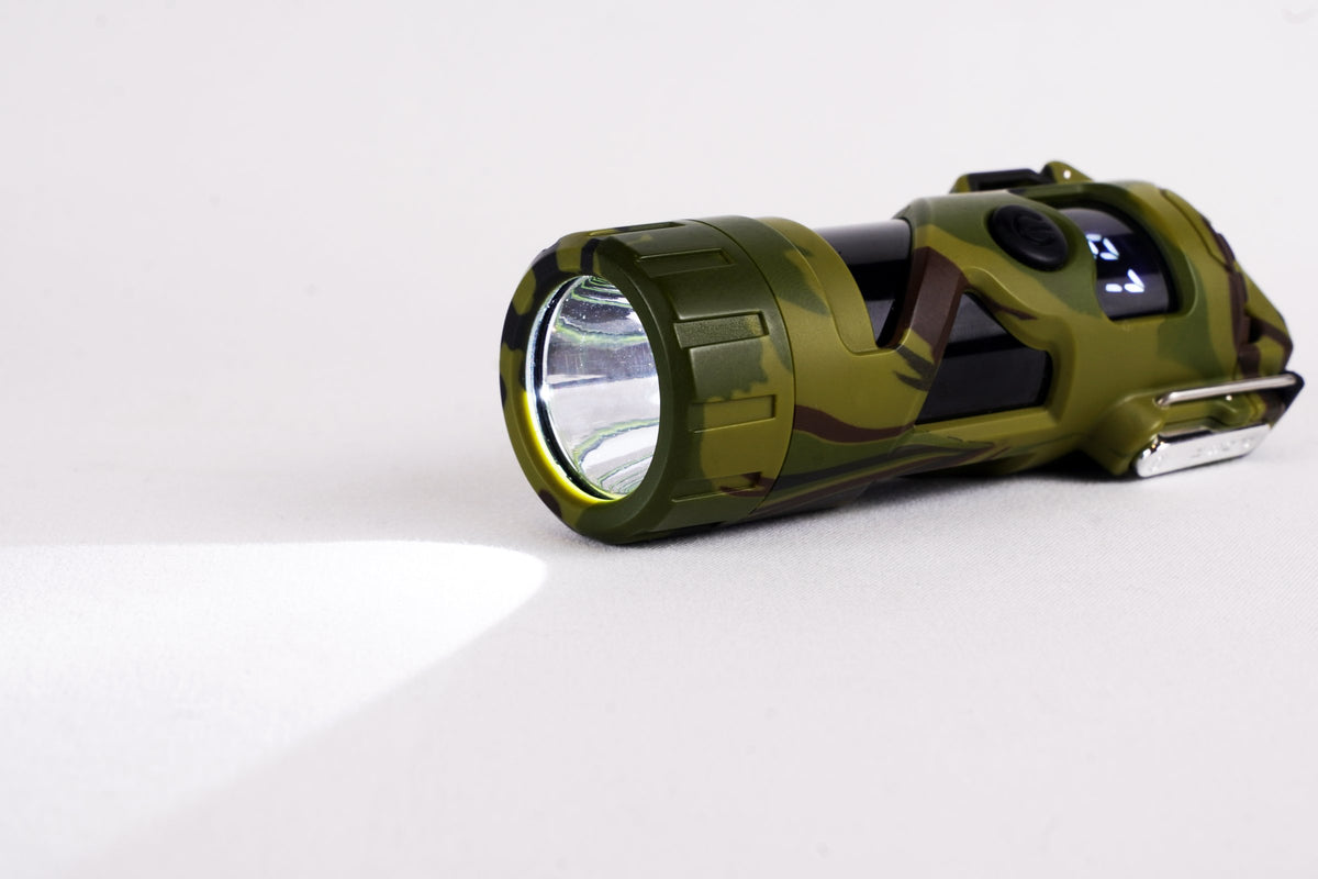 Camo Plasma Torch Light 600 lumen LED flashlight beam